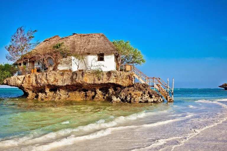 Zanzibar-Rock-restaurant